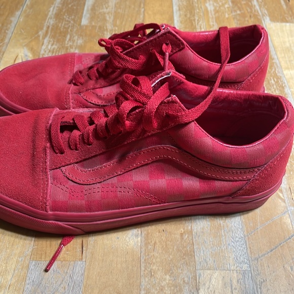Vans unisex all red skater shoes - Picture 2 of 7